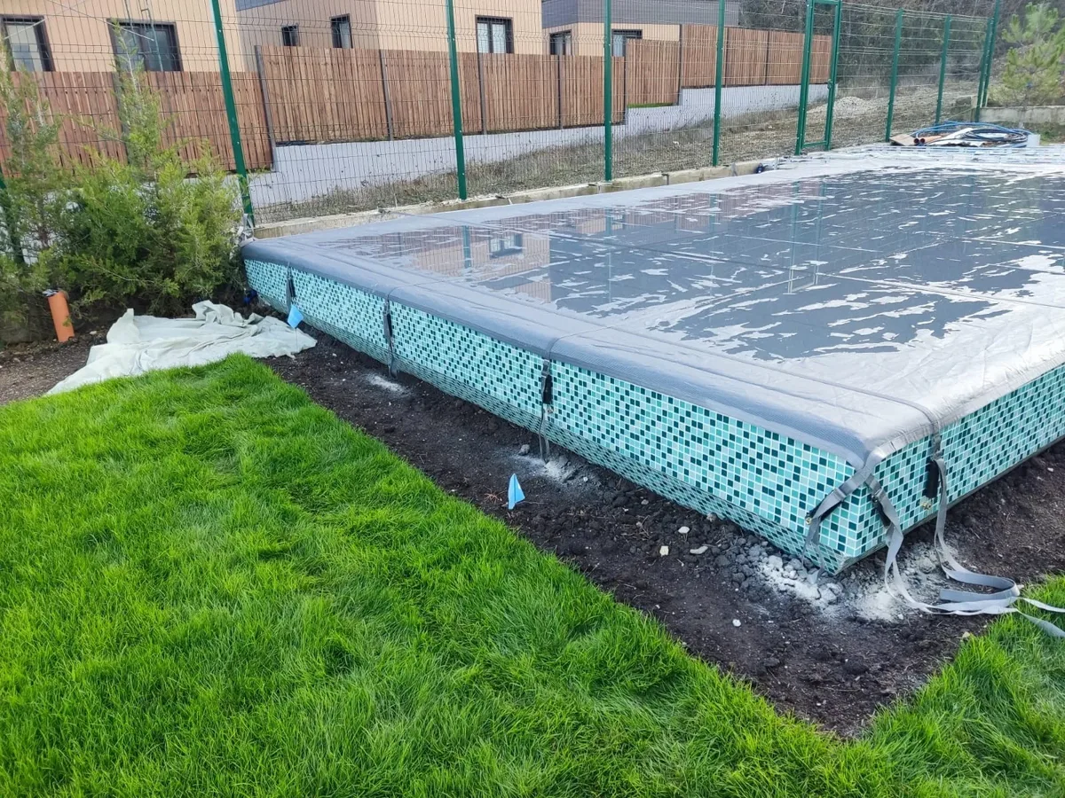 Батутное покрывало на бассейне в Фрязино